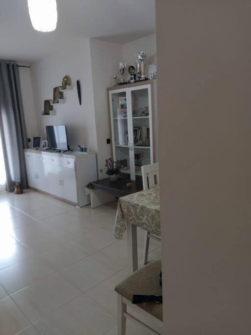 Apartamento Bajo Puerta De Alcazaba Retamar  Exterior foto